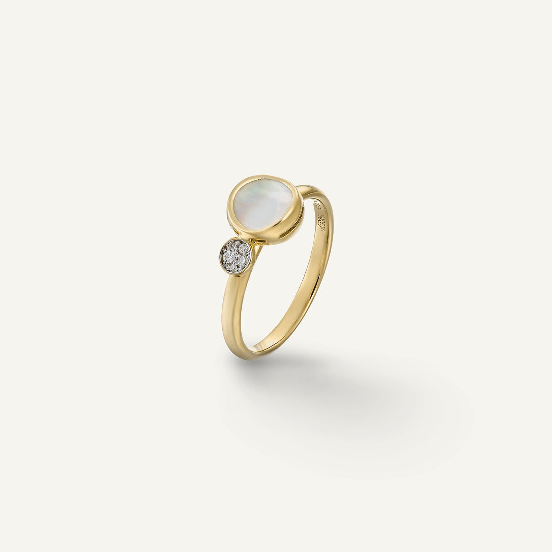 Chimento Gold ring with mother of pearl and diamonds — Yellow · Mother of Pearl and Diamonds · One size